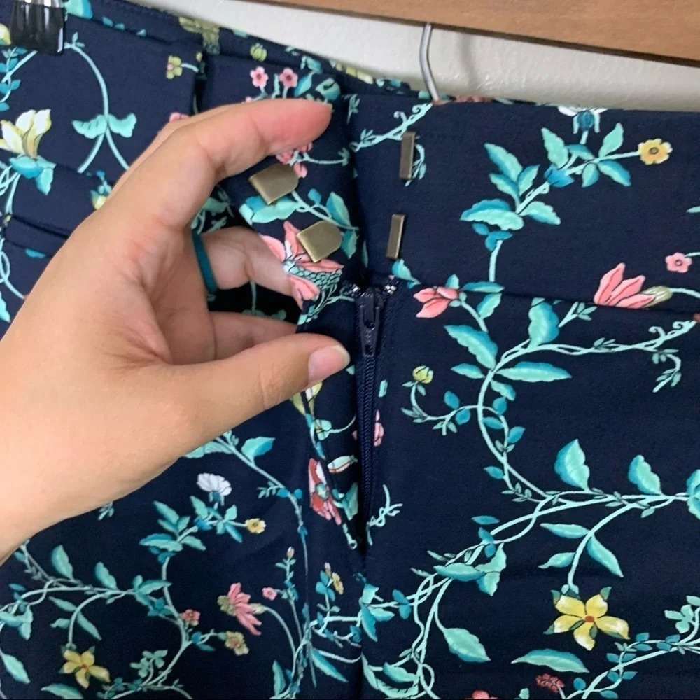 Loft • Cotton Vine Riviera Pants In Marisa Fit - Picture 6 of 7